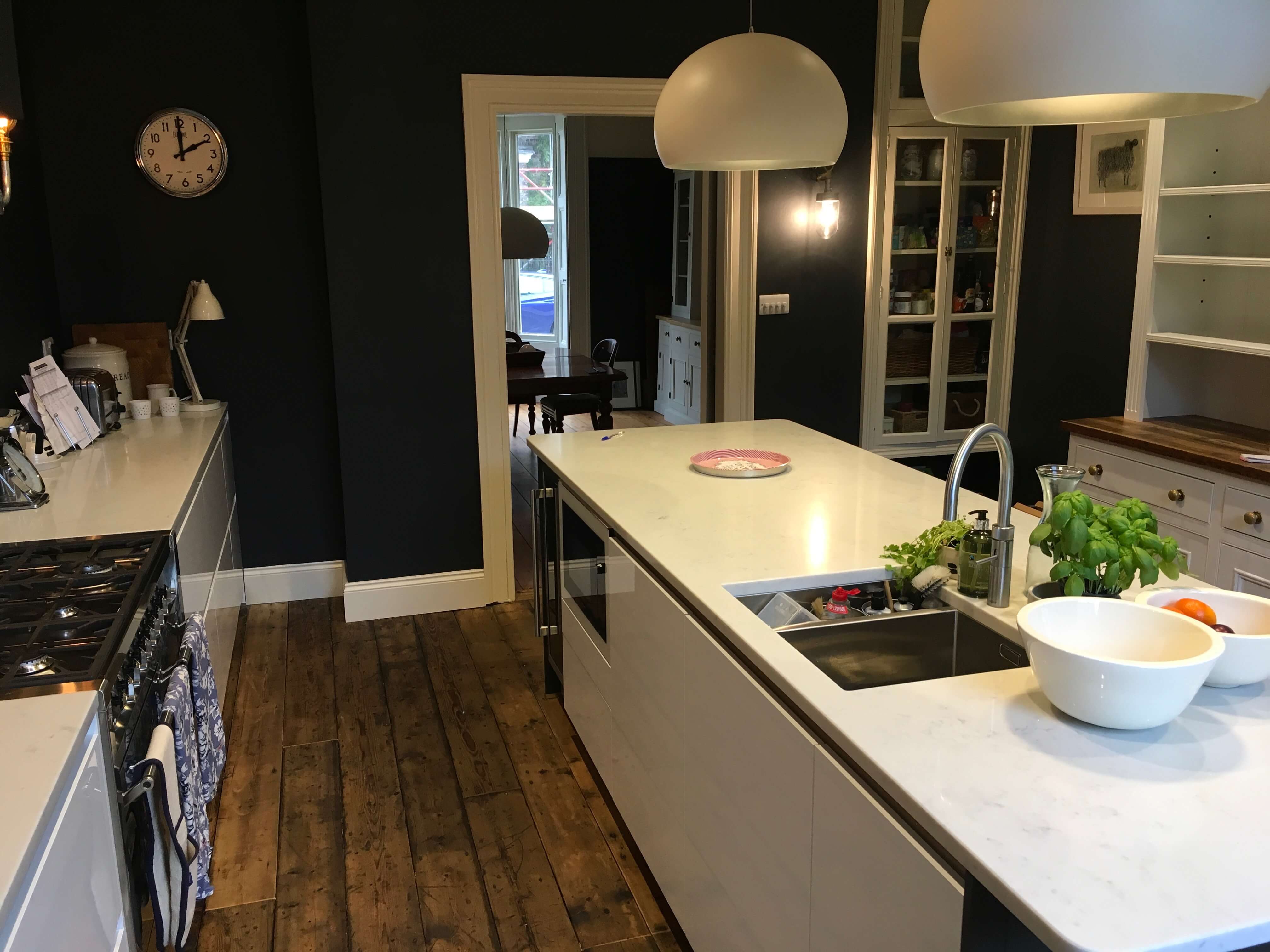 Black & White Kitchen